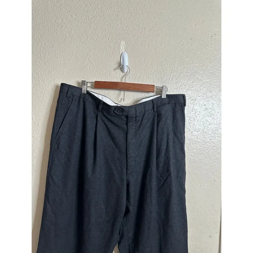 Brioni Flannel Knit Gray Flat Cuffed Trousers Gray Wool Mens 42R Quiet Luxury